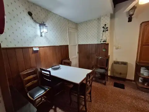 Casa 5 ambientes con 3 baños