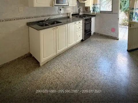 Casa - Alquiler - Argentina, Neuquén - Teniente Ibañez 141