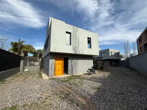 Casa en Alquiler en Arguello  Excelente zona