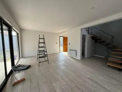 Casa en Alquiler en Arguello  Excelente zona