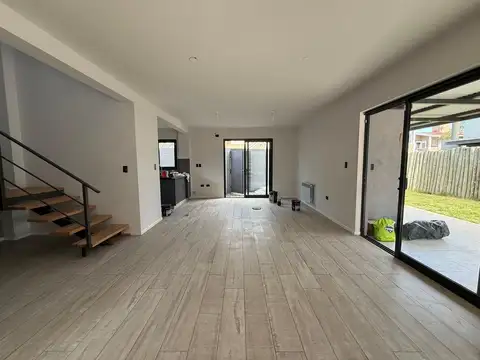 Casa en Alquiler en Arguello, $ 2.000.000