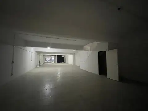 Local en Alquiler en Parque Patricios, $ 5.500.000