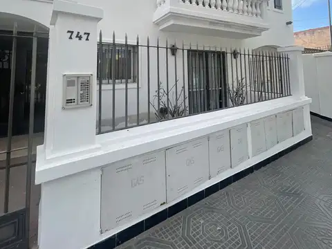 Departamento 1 cuadra del Parque San Martin