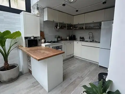 Depto Tipo Casa 3 ambientes con 2 baños