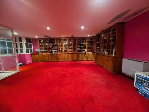 Venta casa 5 ambientes dependencia 2 piletas Jardin Garage Playroom Palermo Holl