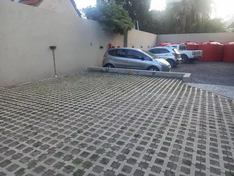 VENTA COCHERA DESCUBIERTA ITUZAINGO SUR