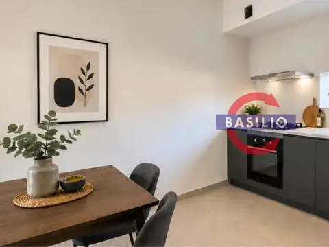 VENTA IMPECABLE DÚPLEX A ESTRENAR CON COCHERA Y JARDÍN EN CARAPACHAY