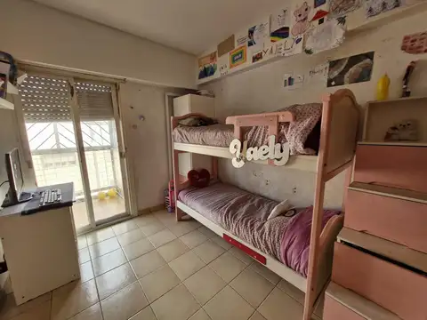 Departamento 4 ambientes con 2 baños