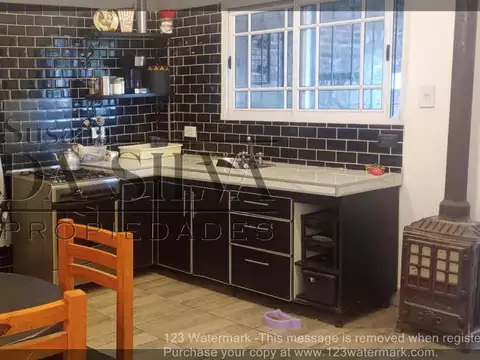 Casa 3 ambientes con 1 baño