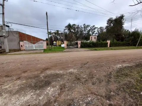 Terreno en Venta en Villa Rosa, USD 230.000