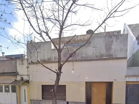 PH de 4 ambientes c/ 2 baños  y terraza.