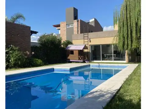 Del cauce 1549 , Piso 0