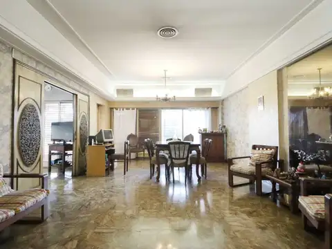 Venta casa 7 ambientes cochera terraza, Versalles