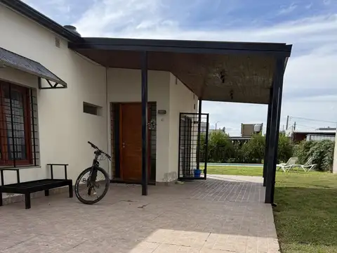 Casa 2 ambientes con 1 baño
