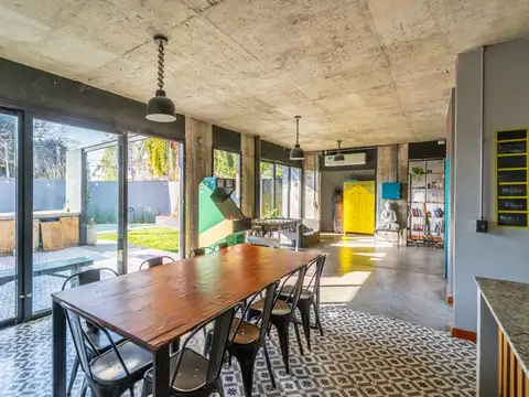 Casa en Venta en Castelar, USD 270.000
