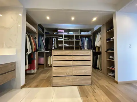 Casa en Venta en El Cantón - Barrio Islas, USD 560.000