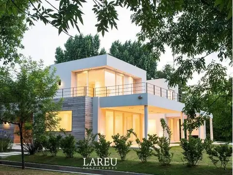 Casa en Venta en Tortugas Country Club, USD 1.380.000