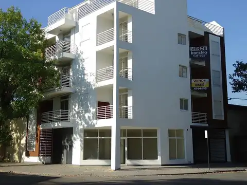 Departamento en Luis Agote