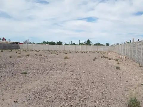 Alquiler de Galpón Base Operativa  oficina   Playa de maniobras en Parque Industrial Neuquén