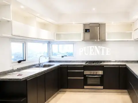 Casa 4 ambientes con 4 baños