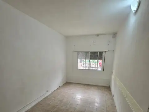 Departamento en Alquiler en Refinerías, $ 700.000