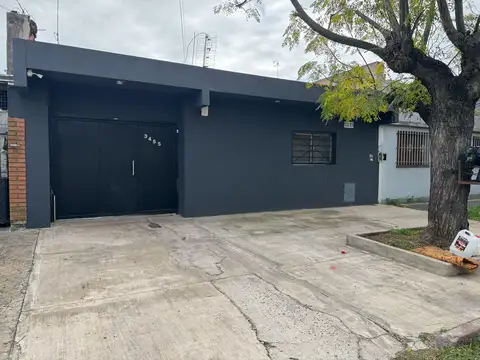 Casa en Remedios De Escalada en venta