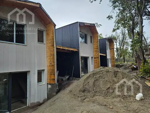 Casa venta Villa La Angostura en Obra avanzada Barrio Norte