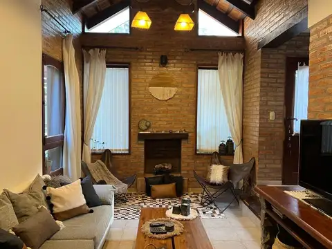 Casa en Venta con 1 cochera