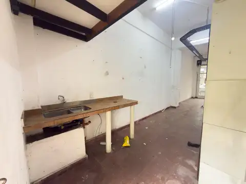 Local en Alquiler en Lomas Del Mirador, $ 500.000