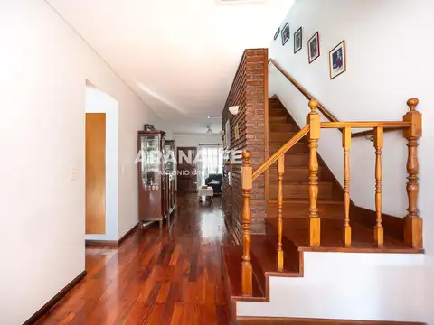 Departamento 5 ambientes con 2 baños