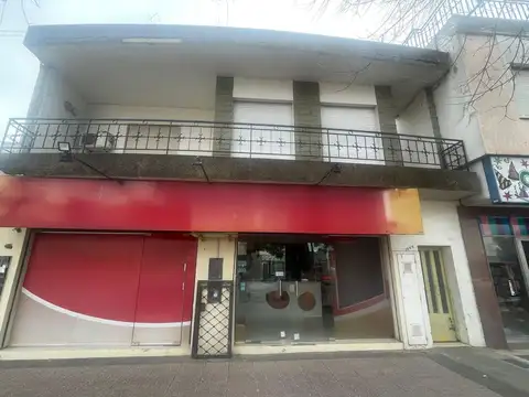 CASA EN VENTA EN PERGAMINO CON LOCAL COMERCIAL