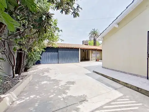 Casa 5 ambientes con 3 baños