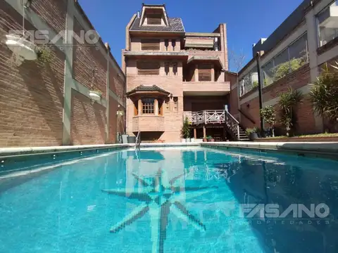 CASA EN VENTA EN VILLA DEVOTO - ACEPTA PERMUTA