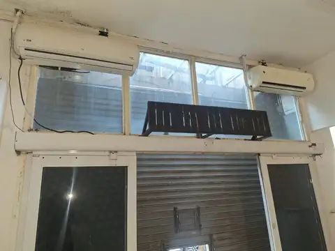 VENTA. Depósito/ Local/ Oficina. 380 m². YERBAL y ARTIGAS