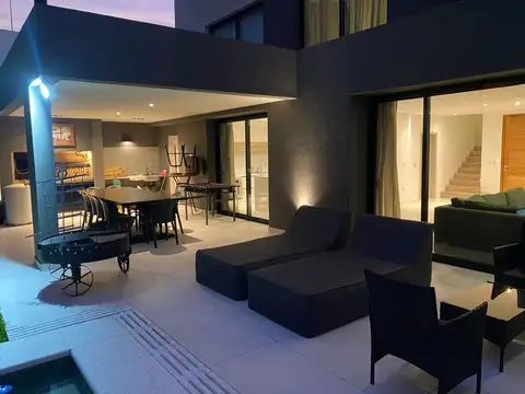 Casa en Venta en San Juan Chico, USD 430.000