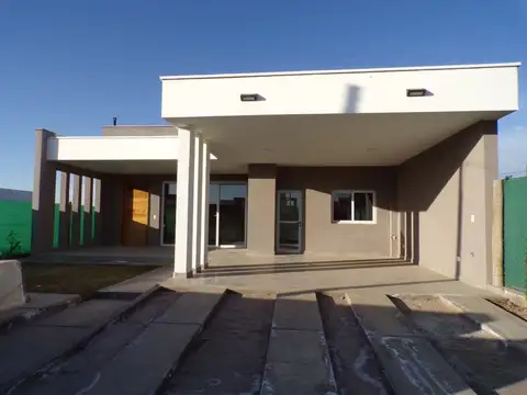 Juan Isidro Maza 700