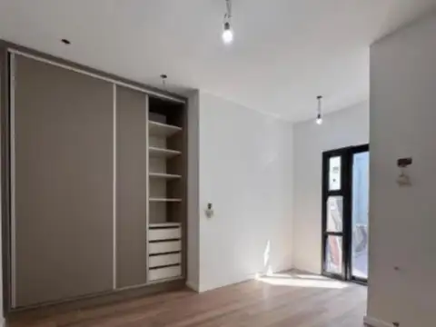 Depto Tipo Casa 2 ambientes con 1 baño