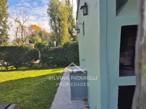 Casa 5 ambientes con 2 baños