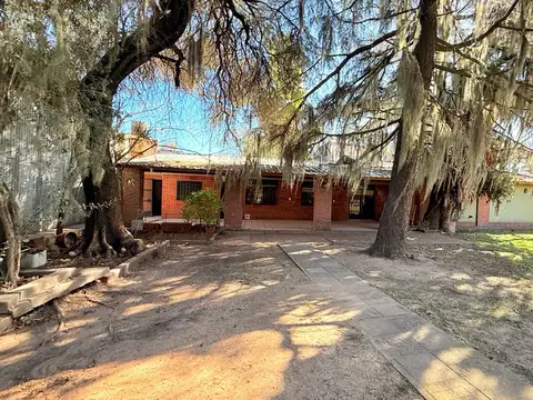 Venta/Financiacion Casa Mas Galpon y  Oficina. Barrio Cura, Rosario