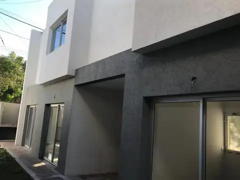 Depto Tipo Casa en Venta con 1 cocheras