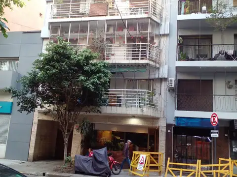 , J.Alvarez al 500,  2 Amb lat. v/abierta, a/ac  est t/balanc lav,  plac, bcón fcés.s