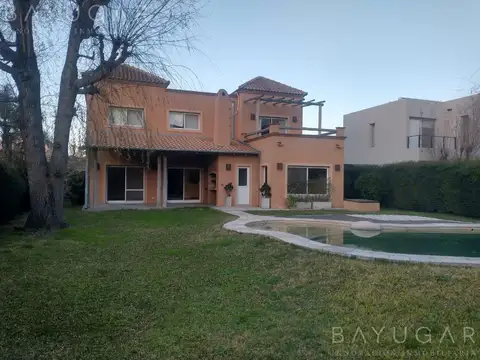 Casa en Venta en Santa Silvina, USD 300.000