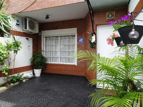 Depto Tipo Casa en Venta de 4 dormitorios