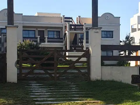 Av. 2 entre Paseo 127 y 100
