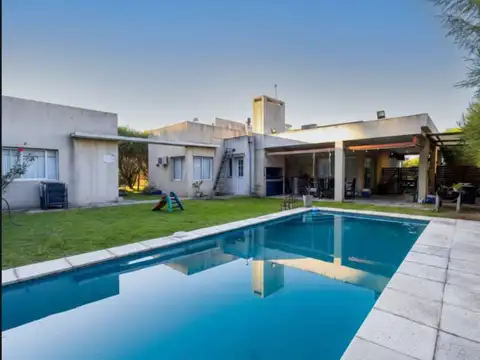 VENTA CASA 4 AMBIENTES APTO CREDITO VILLANUEVA
