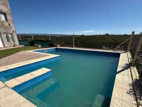 Hotel en Venta en Villa Carlos Paz, USD 189.000