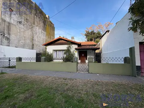 Casa 2 ambientes con 1 baño