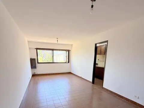 Departamento apto profesional monoambiente  con cochera  por escalera