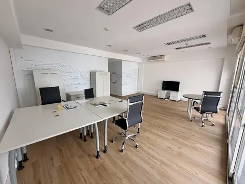 Oficina en Alquiler al Este