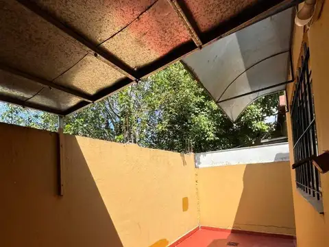 Depto Tipo Casa en Alquiler en Merlo, $ 460.000